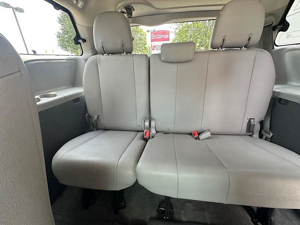 Used 2016 Toyota Sienna XLE w/ XLE Navigation Package FWD image 17