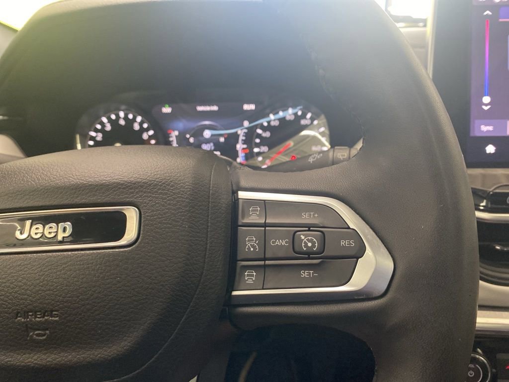 Certified 2023 Jeep Compass Limited w/ Sun and Sound Group image 23