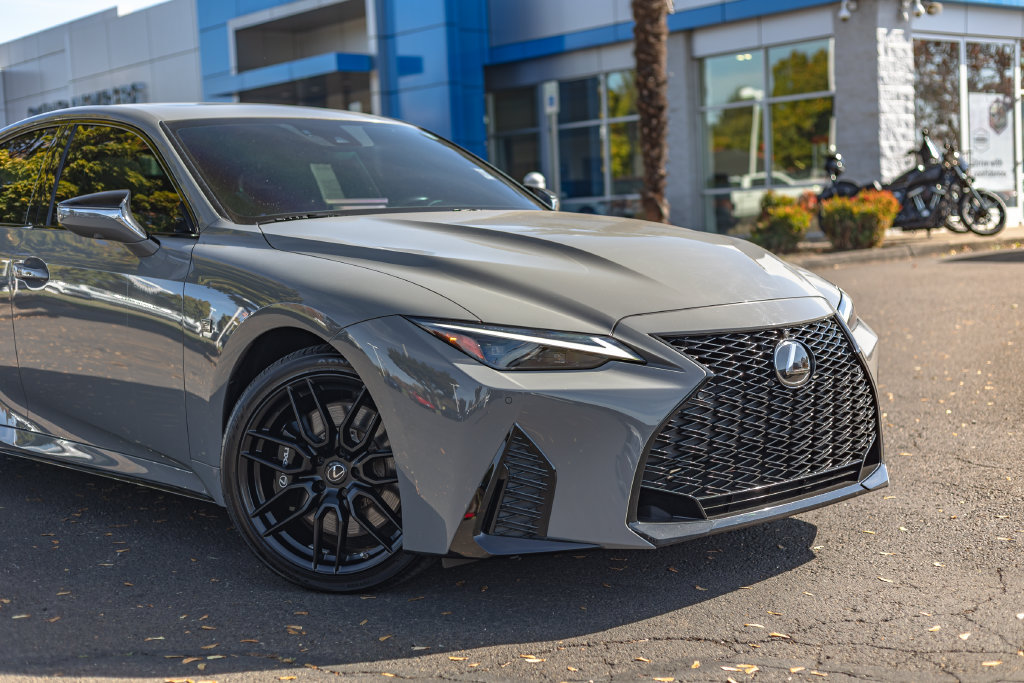 Used 2022 Lexus IS 500 RWD image 3