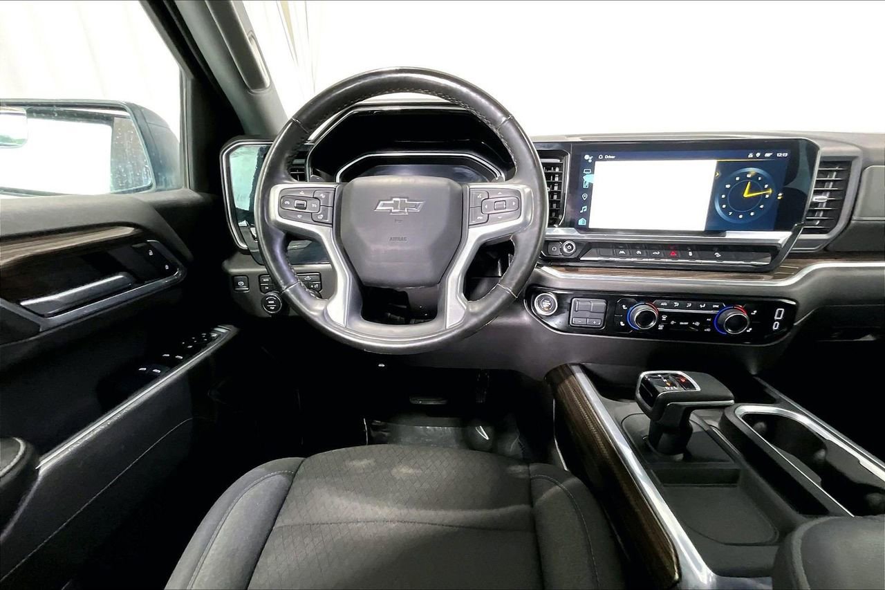 Used 2024 Chevrolet Silverado 1500 LT Trail Boss w/ Protection Package AWD/4WD image 4