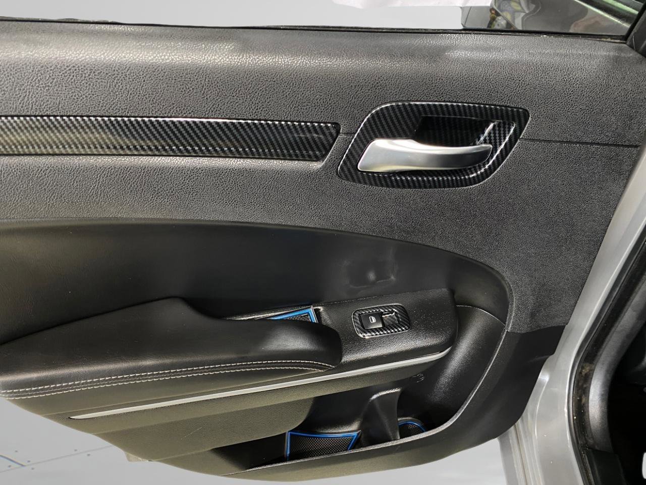 Used 2019 Chrysler 300 S AWD/4WD image 15