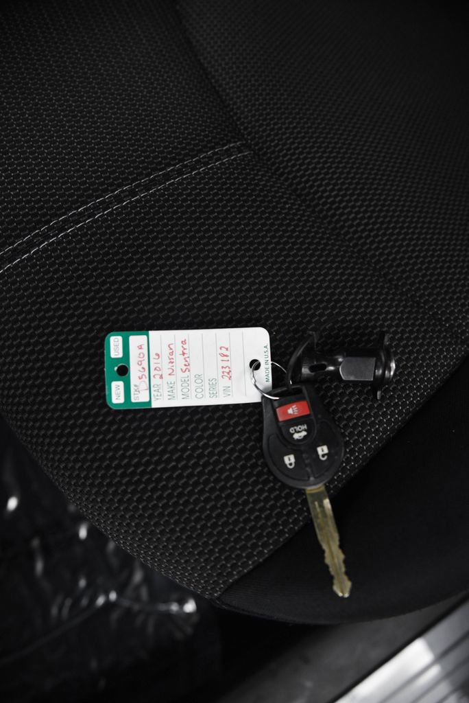 Used 2016 Nissan Sentra S image 25