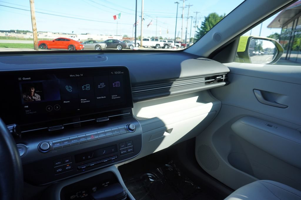 Used 2025 Hyundai Kona SEL FWD image 20