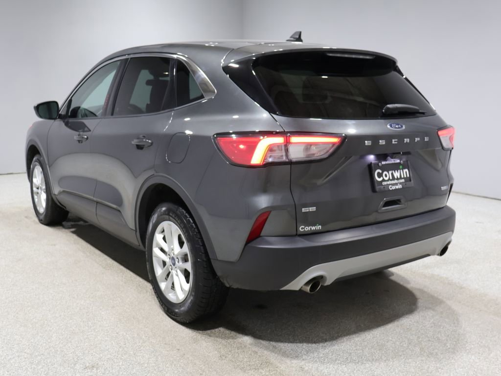 Used 2020 Ford Escape SE image 5