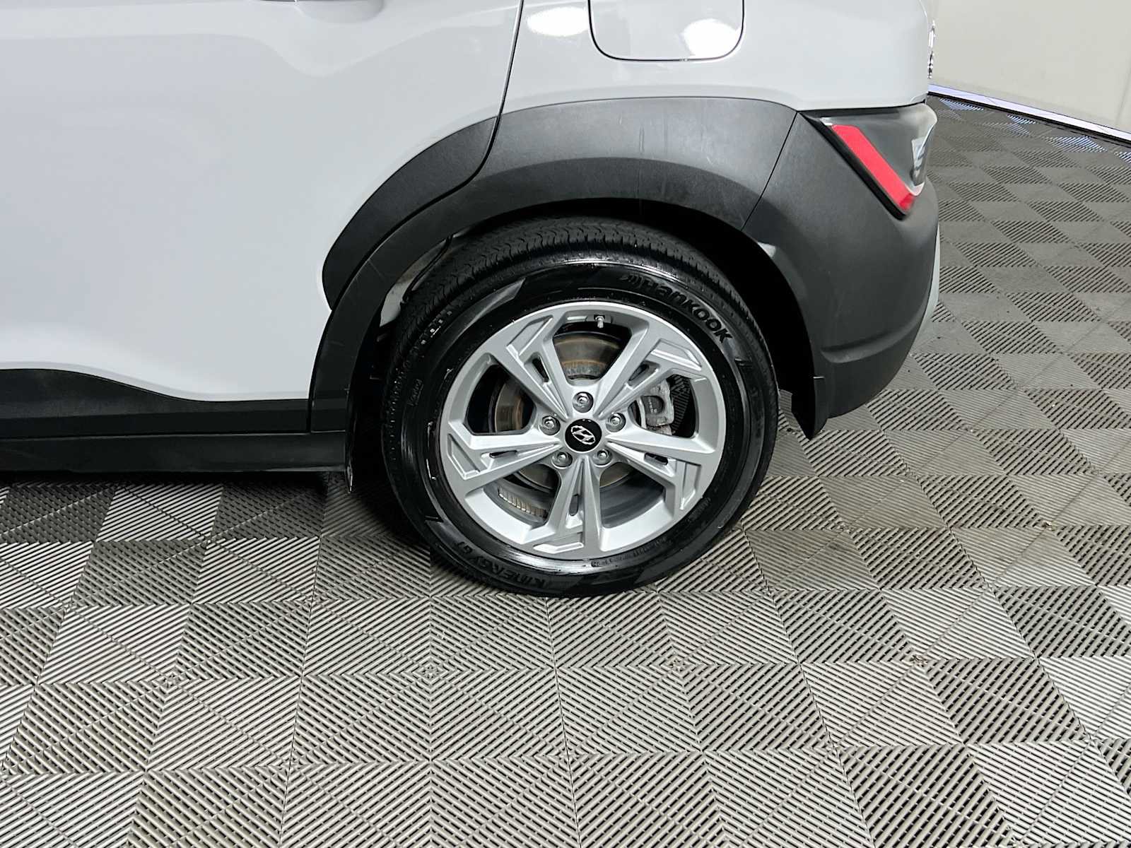 Certified 2023 Hyundai Kona SEL AWD/4WD image 29