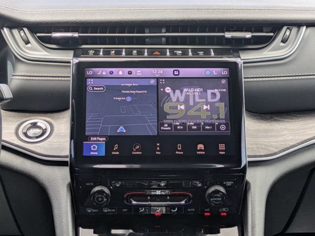 Used 2025 Jeep Grand Cherokee L Limited RWD image 20