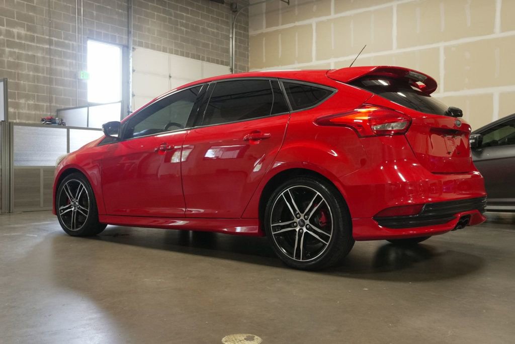 Used 2015 Ford Focus ST image 3
