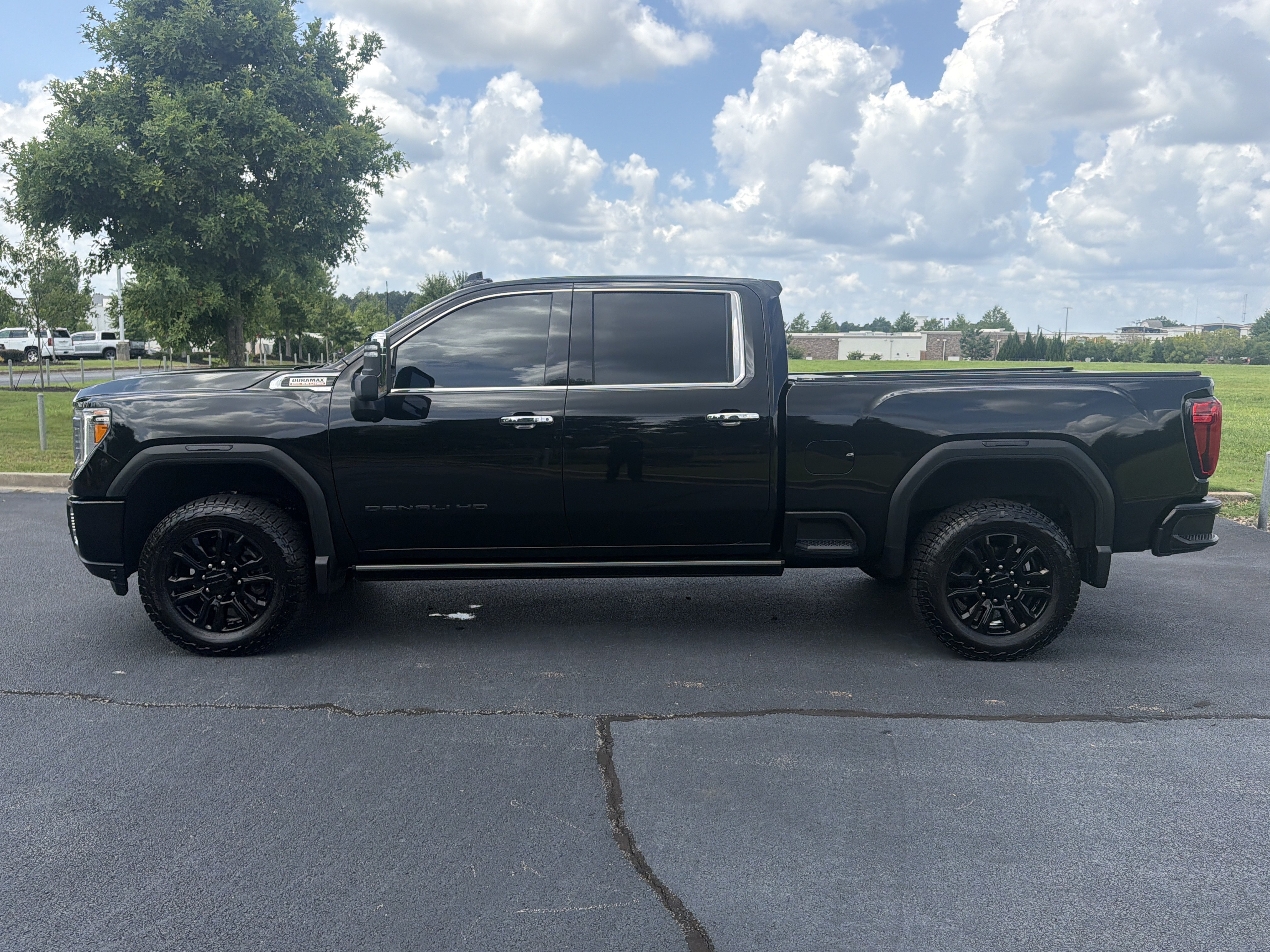 Used 2021 GMC Sierra 3500 Denali w/ Denali Black Diamond Edition AWD/4WD image 6