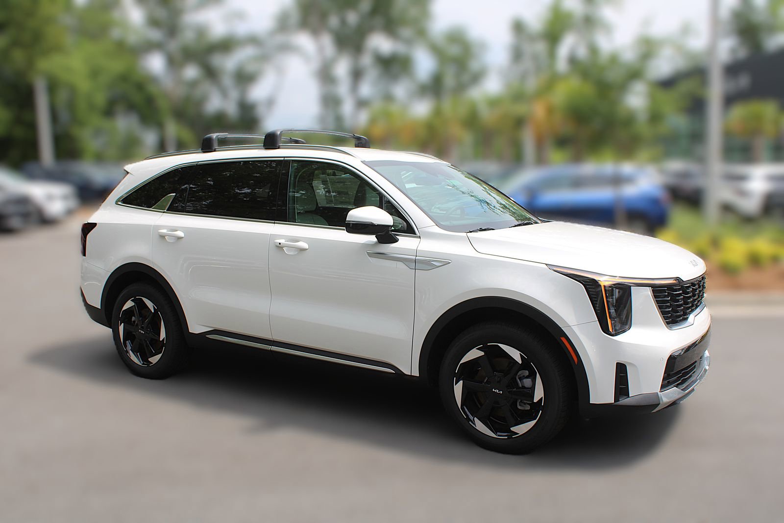 Certified 2025 Kia Sorento EX w/ EX Panoramic Sunroof Package image 16