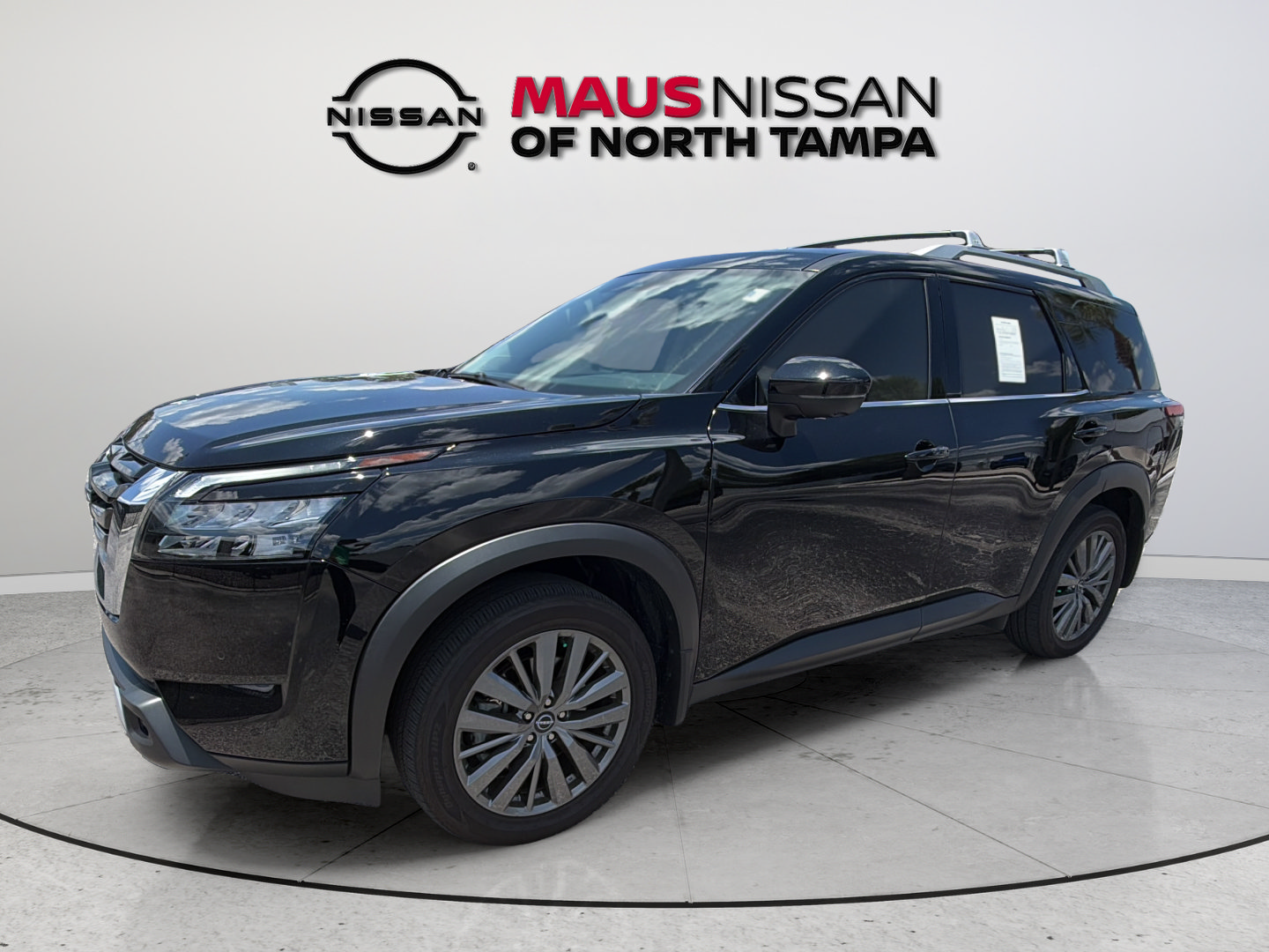 Certified 2025 Nissan Pathfinder SL w/ SL Premium Package FWD image 5