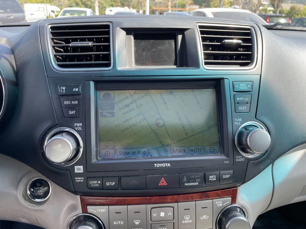 Used 2012 Toyota Highlander Limited w/ Tow Pkg image 14