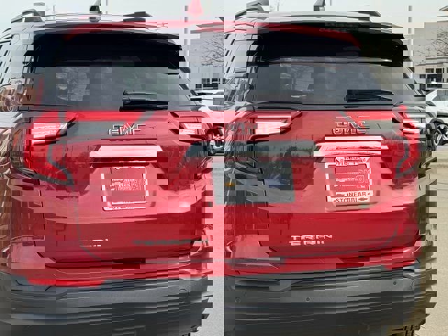 Used 2023 GMC Terrain SLE w/ Driver Convenience Package image 7