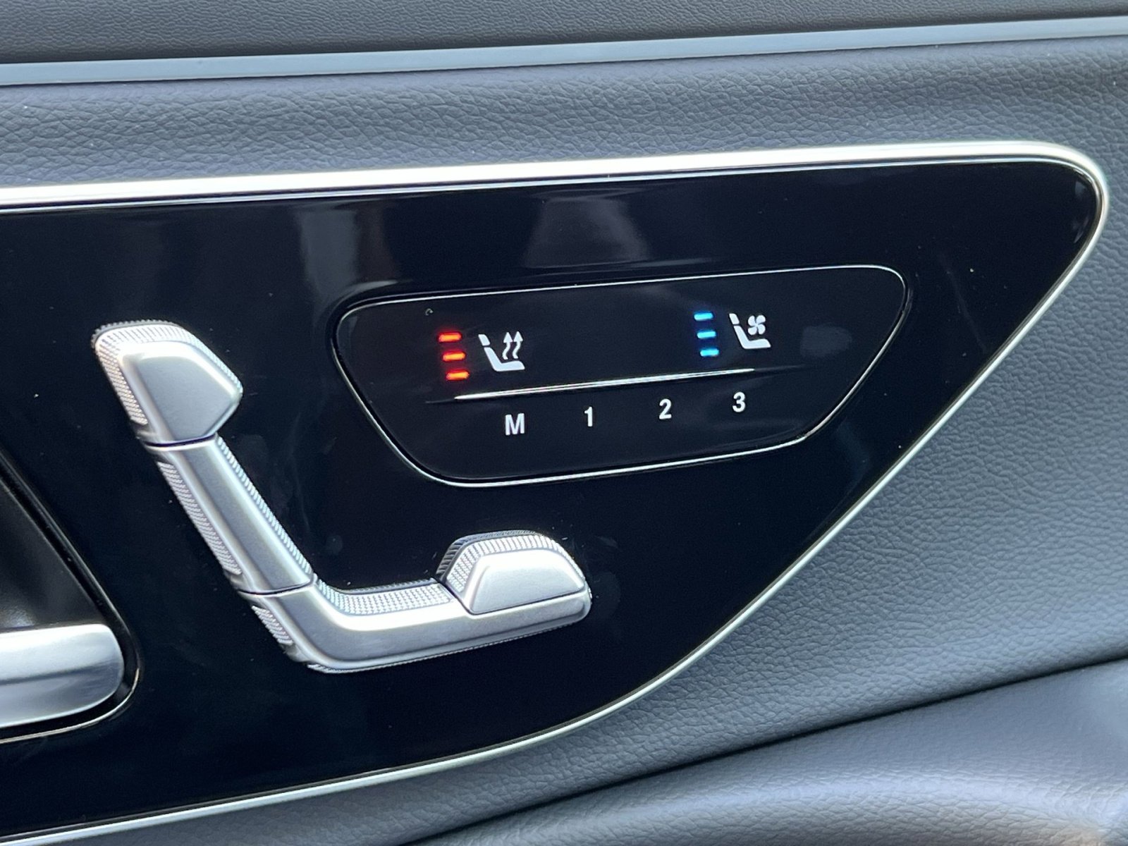 New 2025 Mercedes-Benz E 450 4MATIC All-Terrain Wagon image 34