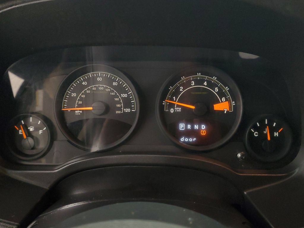 Used 2014 Jeep Compass Sport FWD image 17
