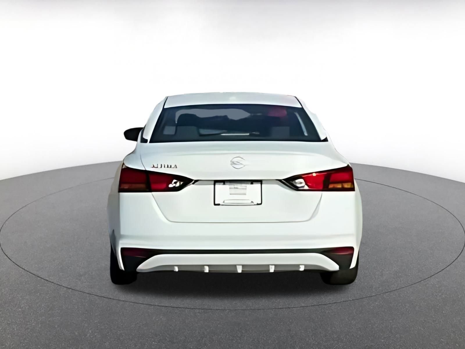 Used 2025 Nissan Altima 2.5 SV image 16