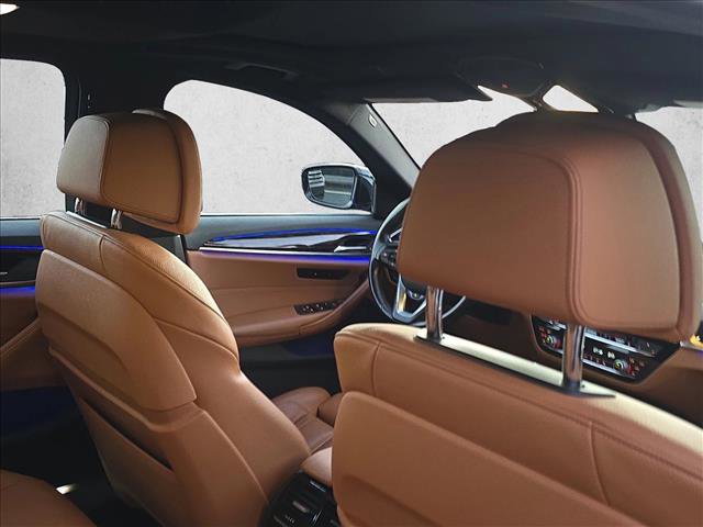 Used 2019 BMW 530i xDrive w/ Convenience Package image 17