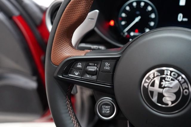 New 2025 Alfa Romeo Giulia w/ Driving Assist Package image 21