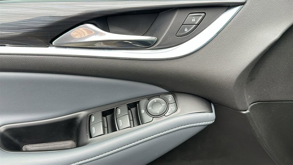 Used 2023 Buick Enclave Essence w/ Experience Buick Package FWD image 11