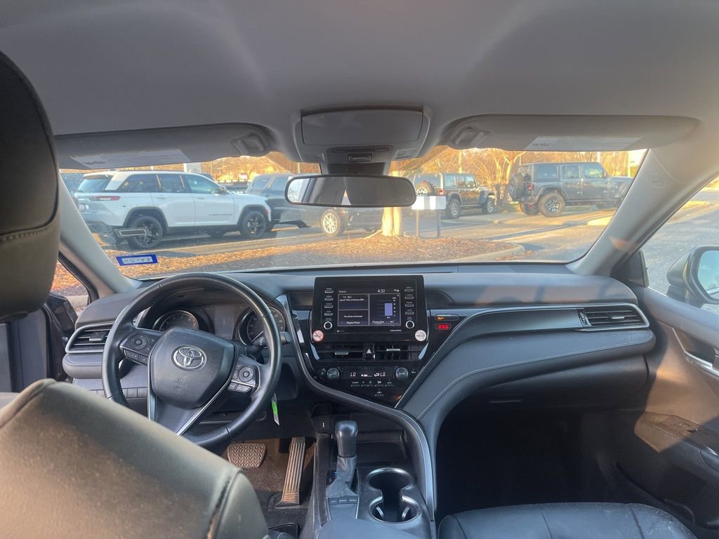 Used 2024 Toyota Camry SE image 15