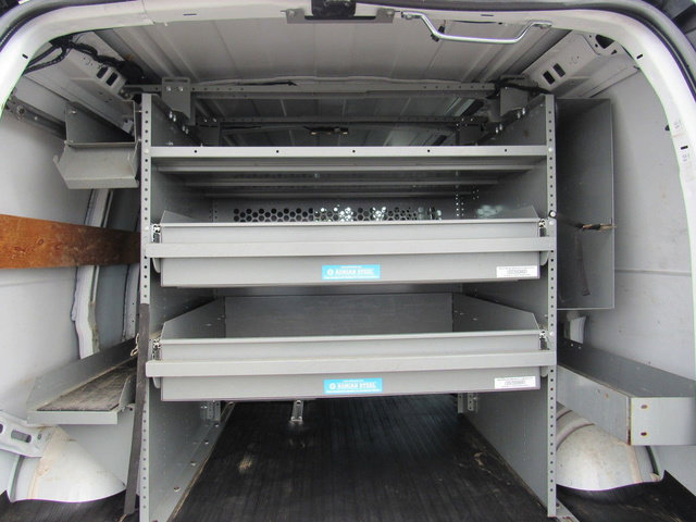 Used 2017 Chevrolet Express 2500 RWD image 22