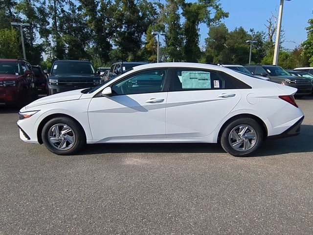 New 2026 Hyundai Elantra SE FWD image 7