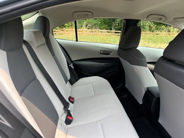 Used 2022 Toyota Corolla LE FWD image 21