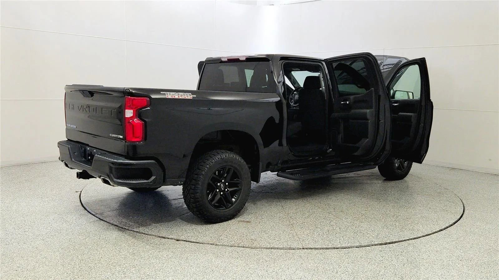 Used 2020 Chevrolet Silverado 1500 Custom Trail Boss w/ Custom Convenience Package image 12