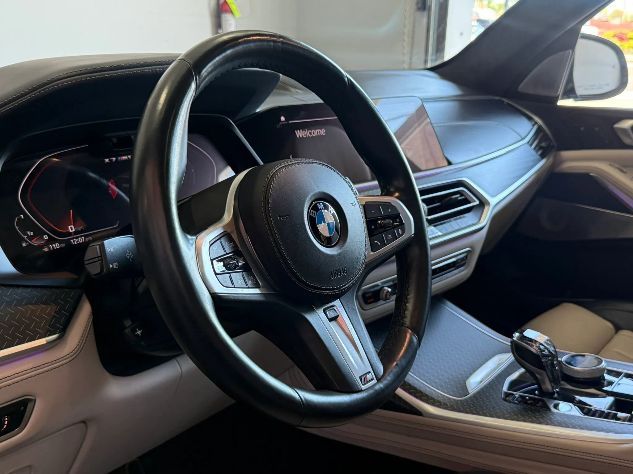 Used 2020 BMW X7 M50i w/ Dynamic Handling Package AWD/4WD image 9