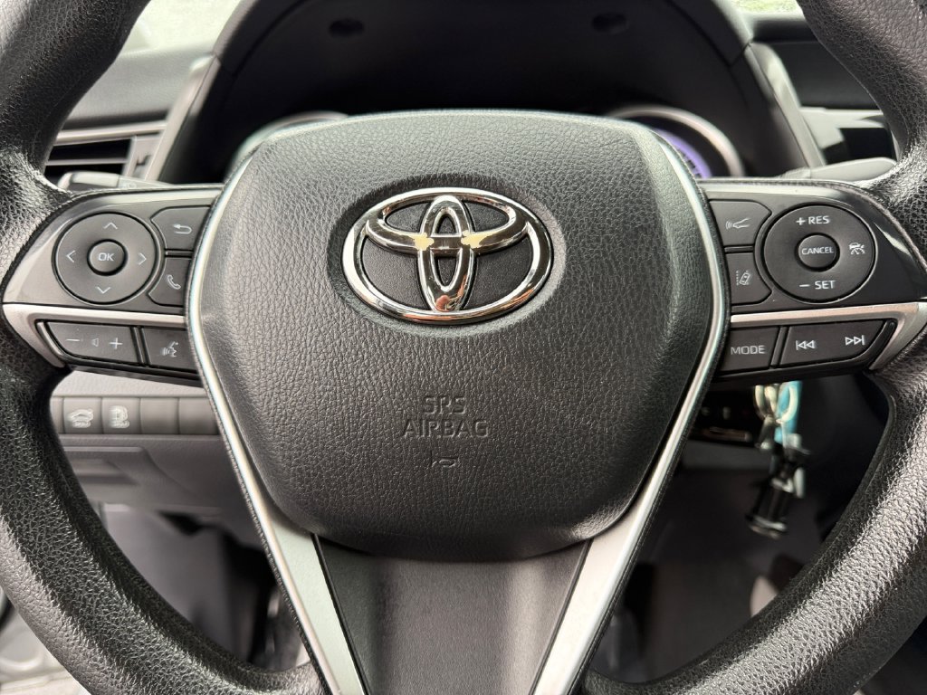 Used 2022 Toyota Camry LE FWD image 19