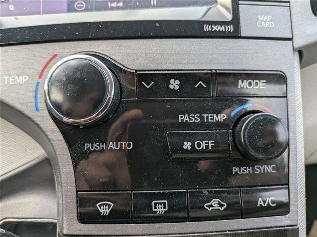 Used 2015 Toyota Venza XLE image 12