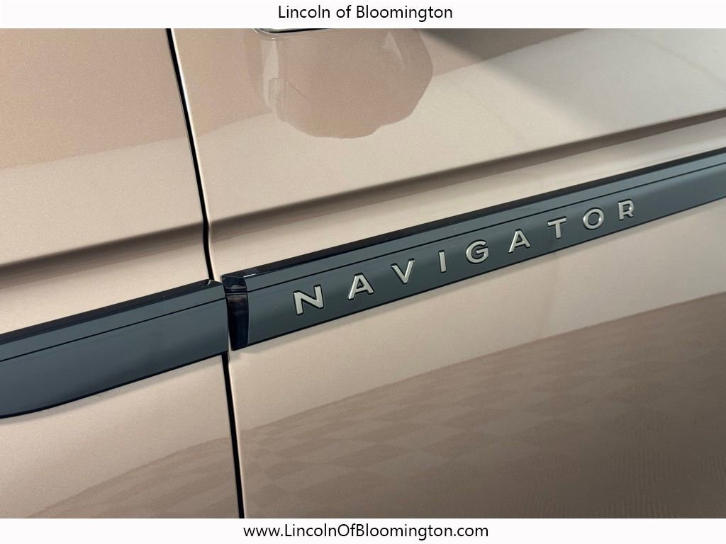 New 2025 Lincoln Navigator L Black Label image 15