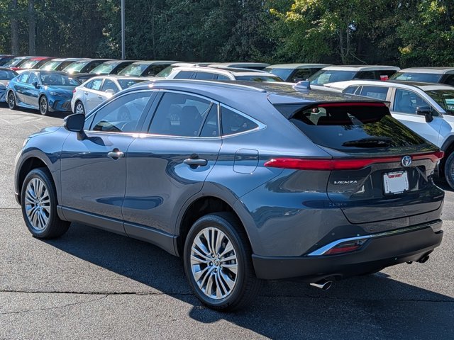 Used 2023 Toyota Venza XLE AWD/4WD image 5