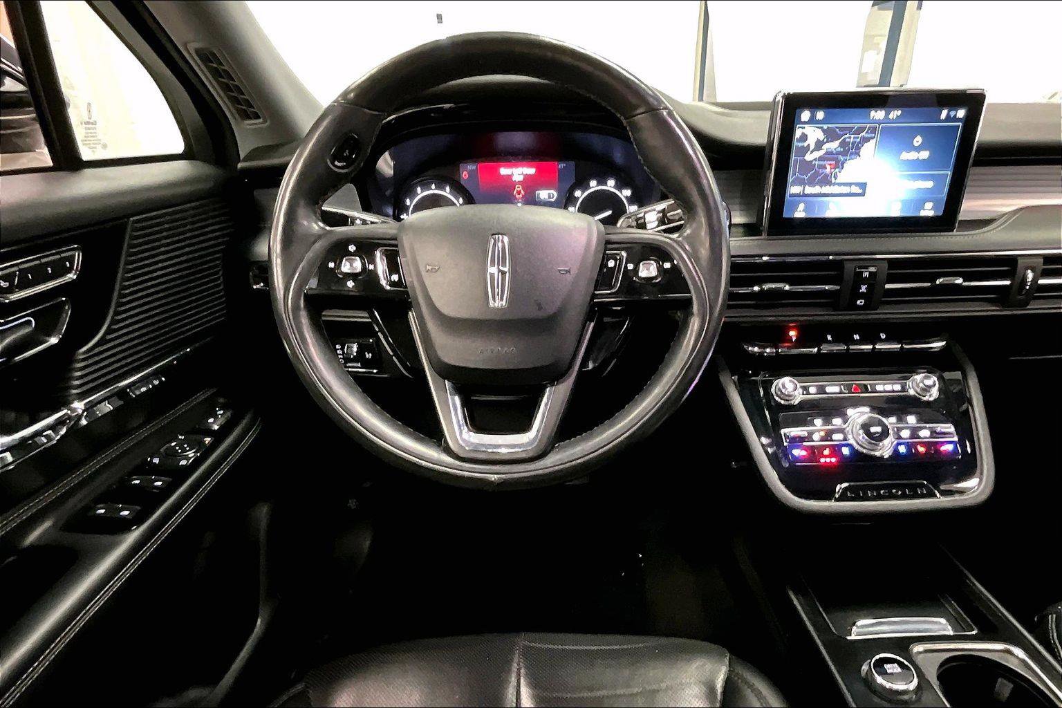 Used 2021 Lincoln Corsair AWD w/ Equipment Group 101A image 5