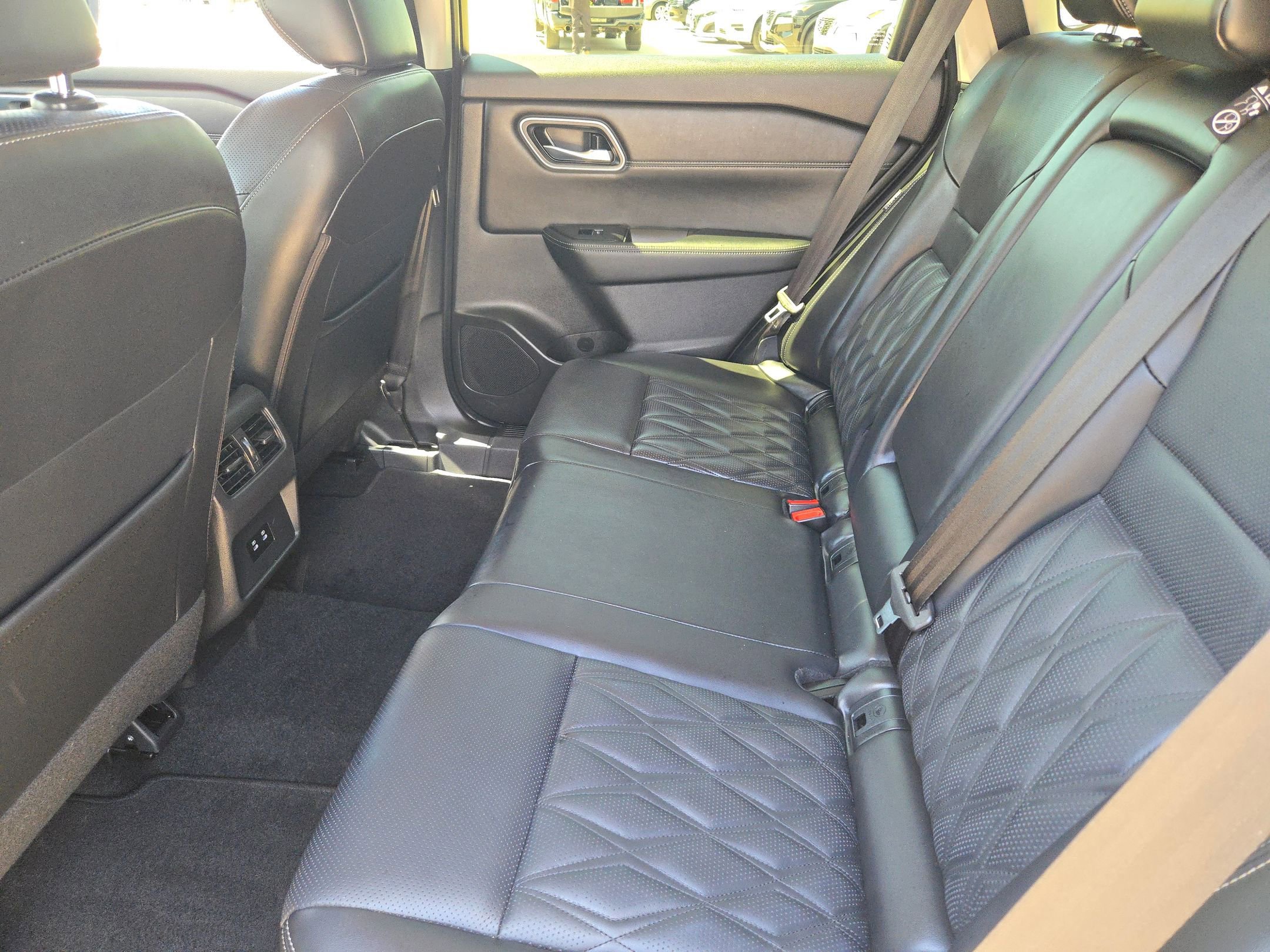 Certified 2024 Nissan Rogue Platinum image 14