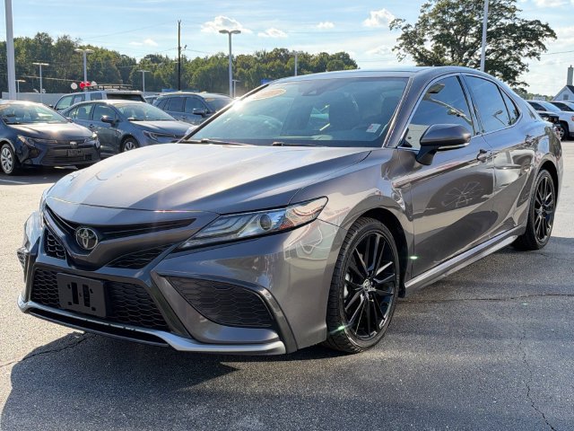 Used 2022 Toyota Camry XSE w/ Navigation Package FWD image 9