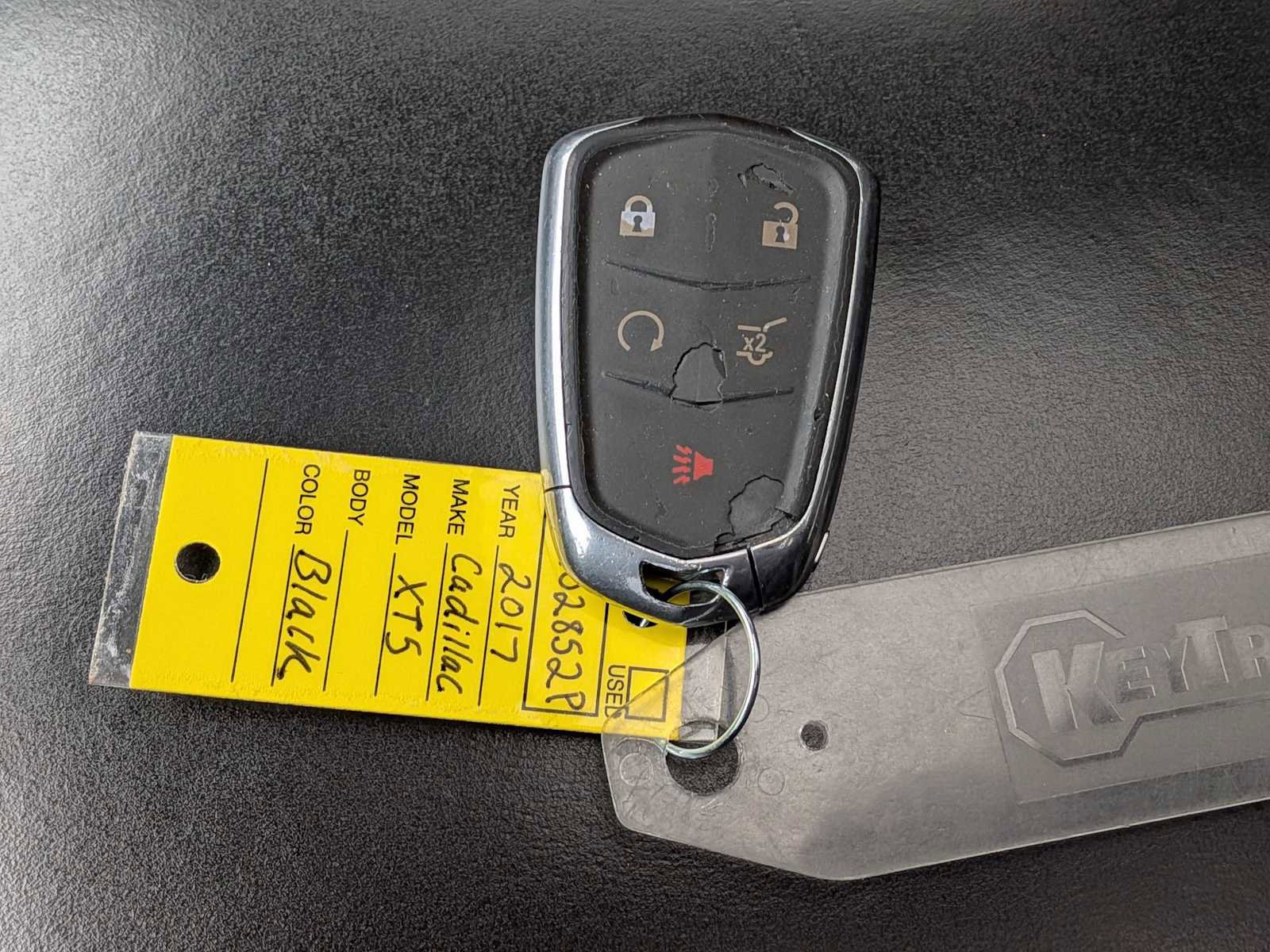 Used 2017 Cadillac XT5 Platinum image 35