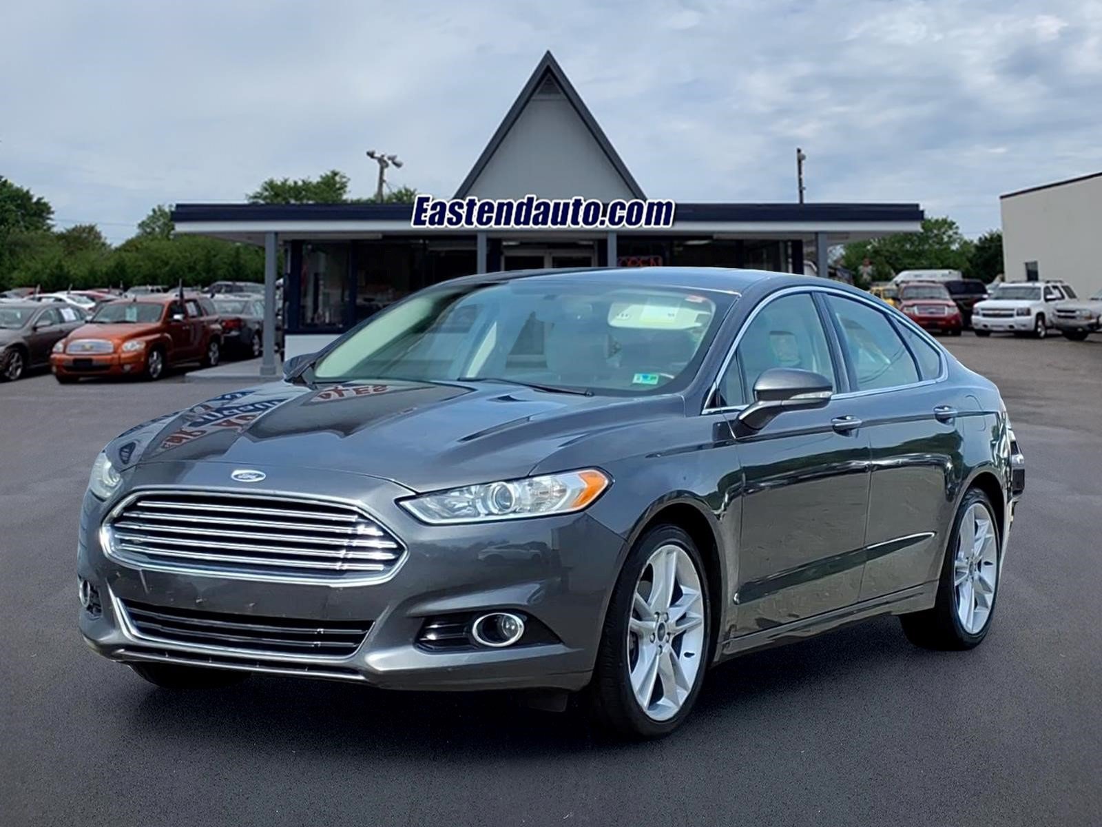 Used 2016 Ford Fusion Titanium FWD image 1