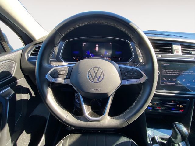Used 2022 Volkswagen Tiguan SE image 12