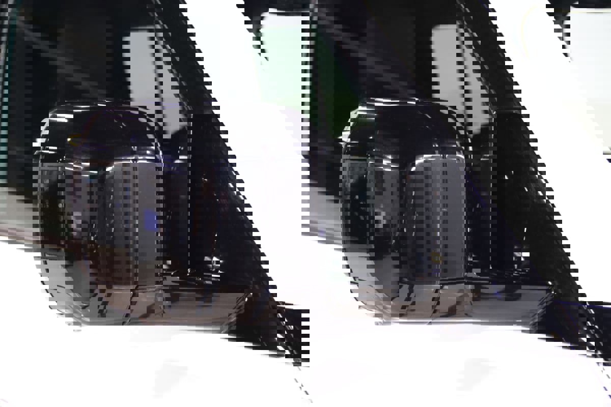 Used 2025 Land Rover Defender 110 S image 76