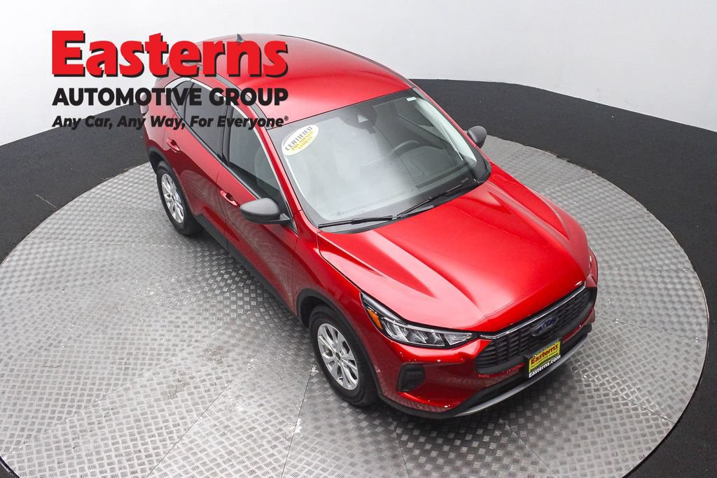 Used 2023 Ford Escape Active AWD/4WD image 3