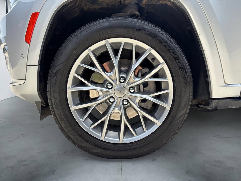 Used 2022 Jeep Grand Cherokee L Summit w/ Advanced Protech Group IV AWD/4WD image 15