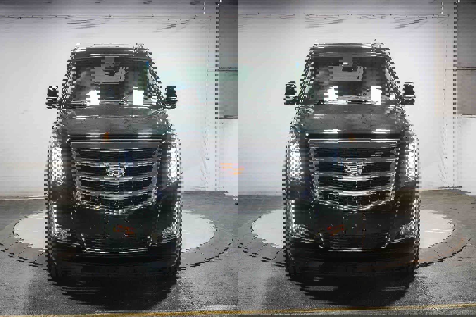 Used 2016 Cadillac Escalade ESV Premium image 3