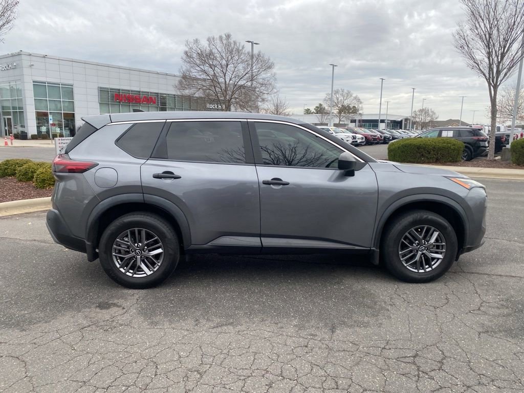Used 2023 Nissan Rogue S image 8