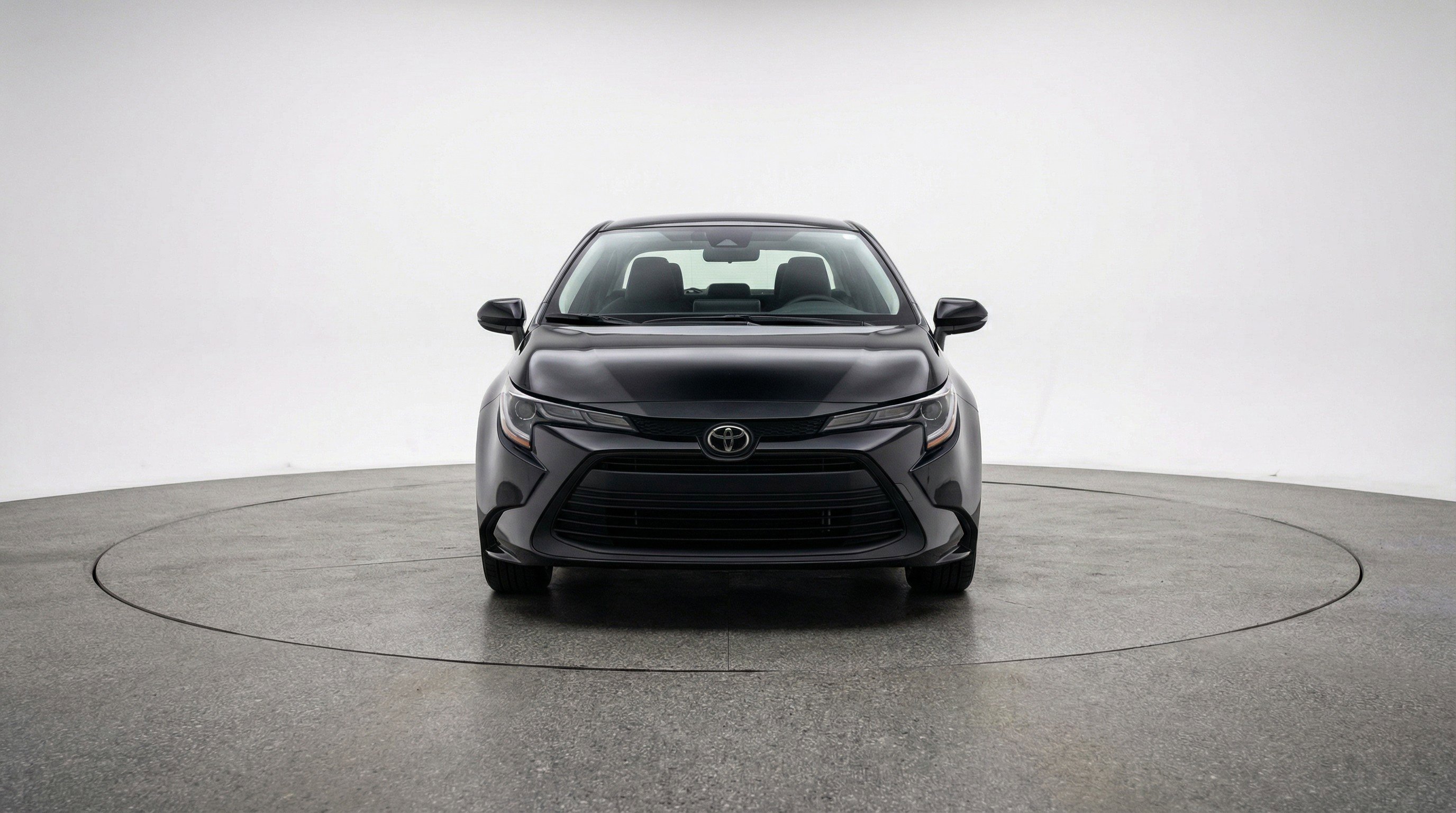 Used 2025 Toyota Corolla LE FWD image 2