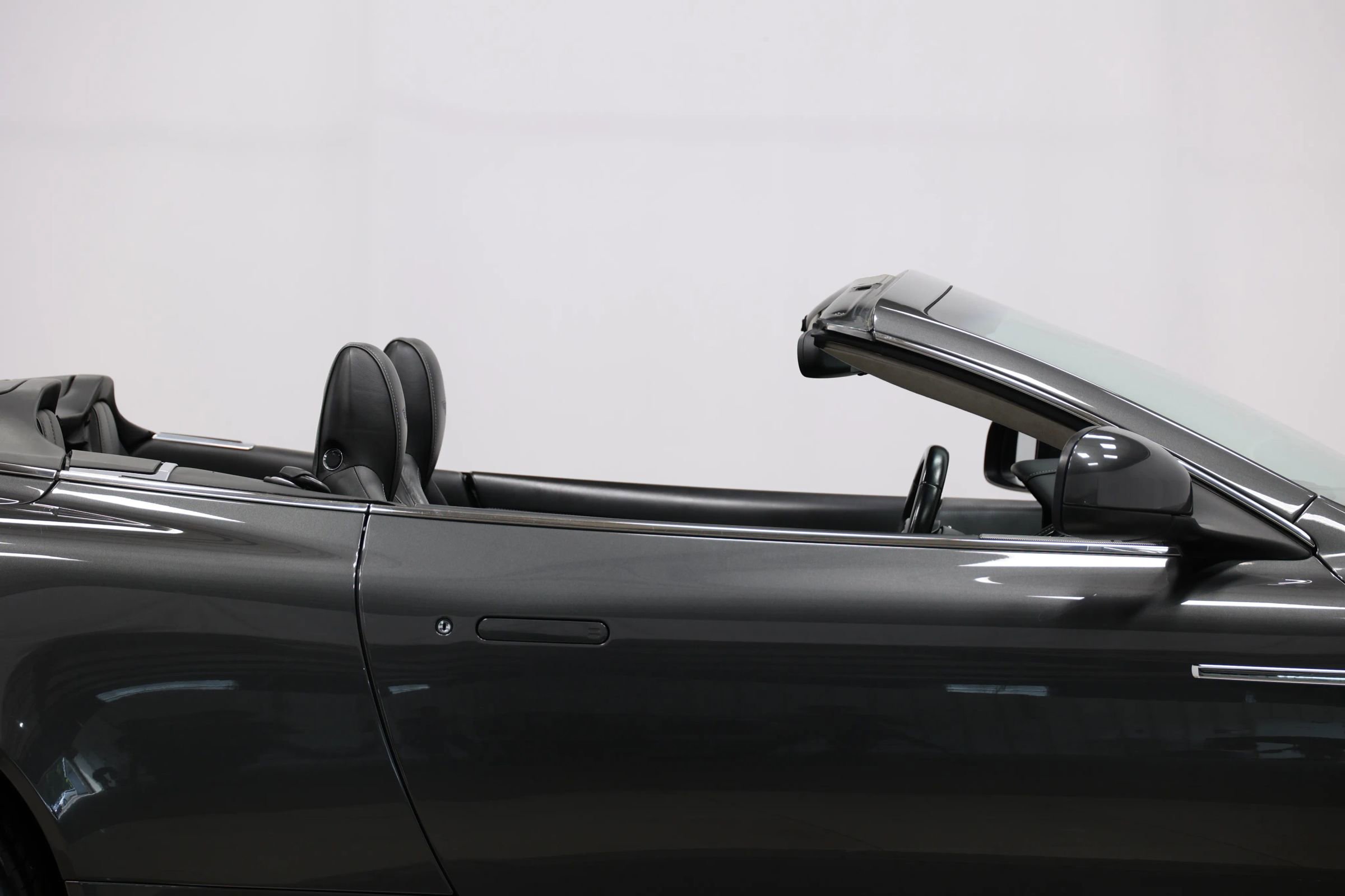 Used 2012 Aston Martin Virage Volante image 68