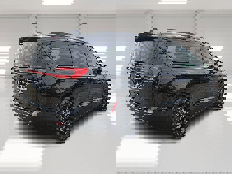 New 2026 Chrysler Pacifica Limited w/ S Appearance Package image 5