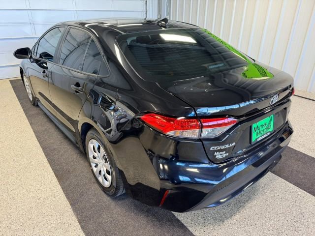 Used 2021 Toyota Corolla LE FWD image 4