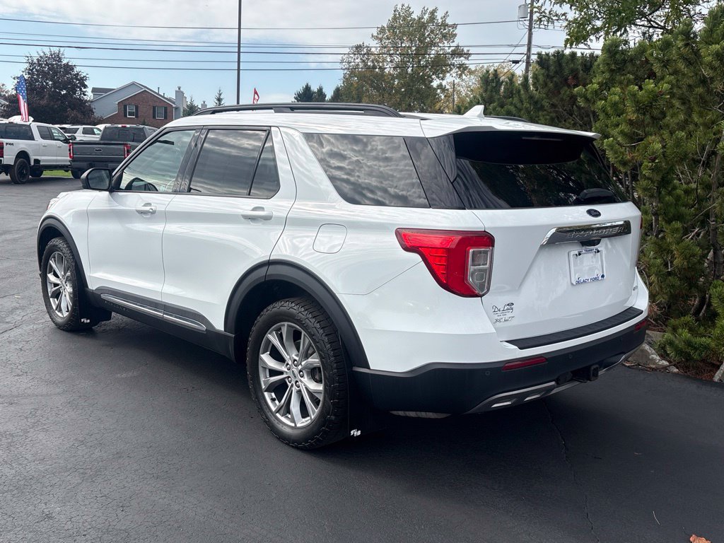 Used 2020 Ford Explorer XLT w/ Equipment Group 202A AWD/4WD image 3