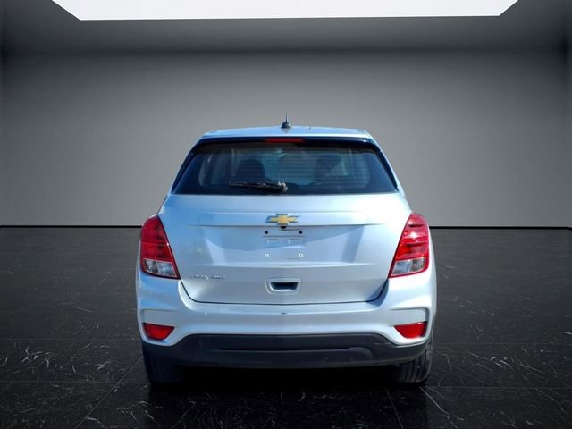 Used 2017 Chevrolet Trax LS AWD/4WD image 4