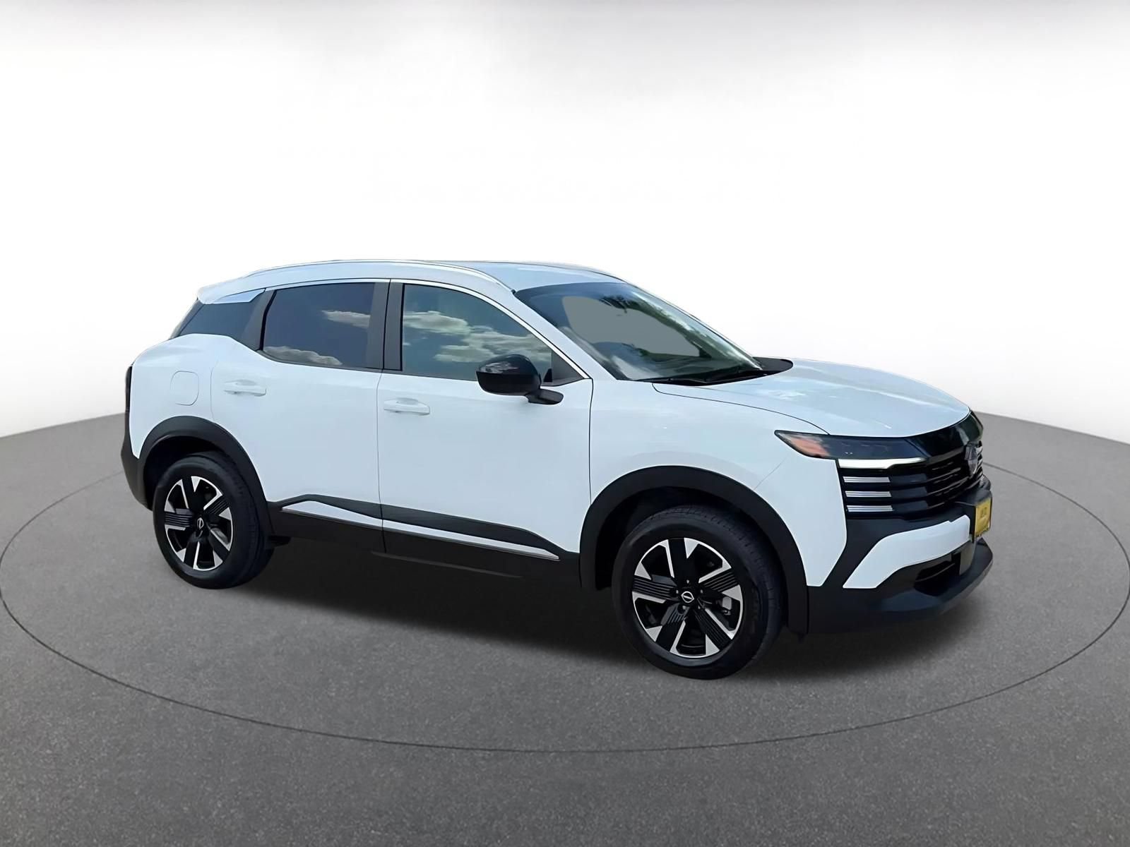 Used 2026 Nissan Kicks SV w/ Cold Weather Package AWD/4WD image 2